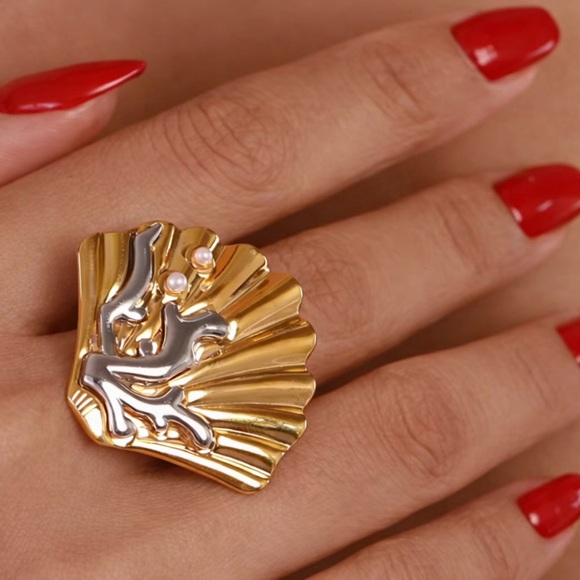 LShell Statement Ring with Pearls - Picture 1 of 3